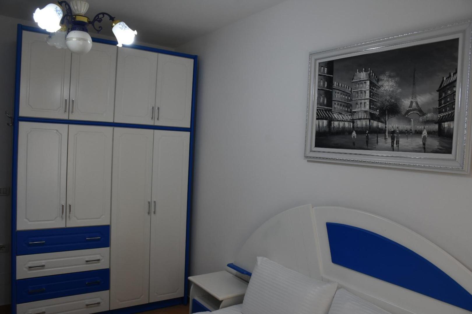 Leo Apartment Пермети Экстерьер фото