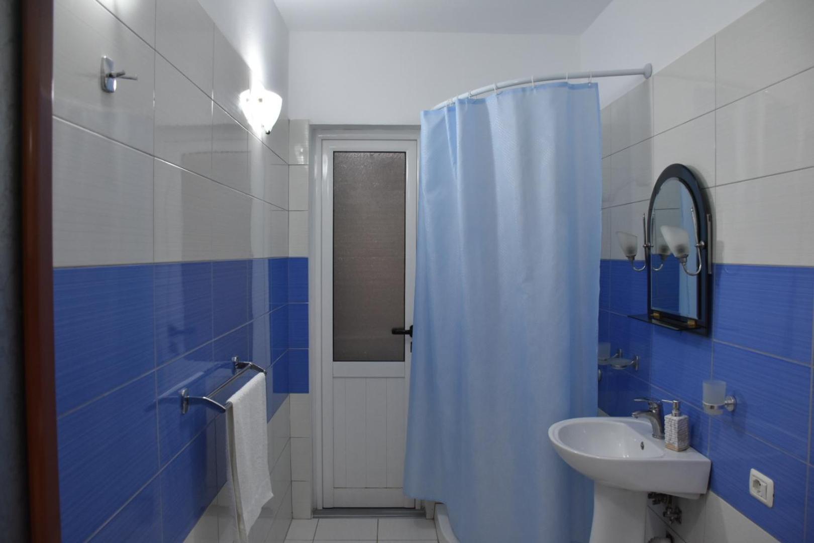 Leo Apartment Пермети Экстерьер фото