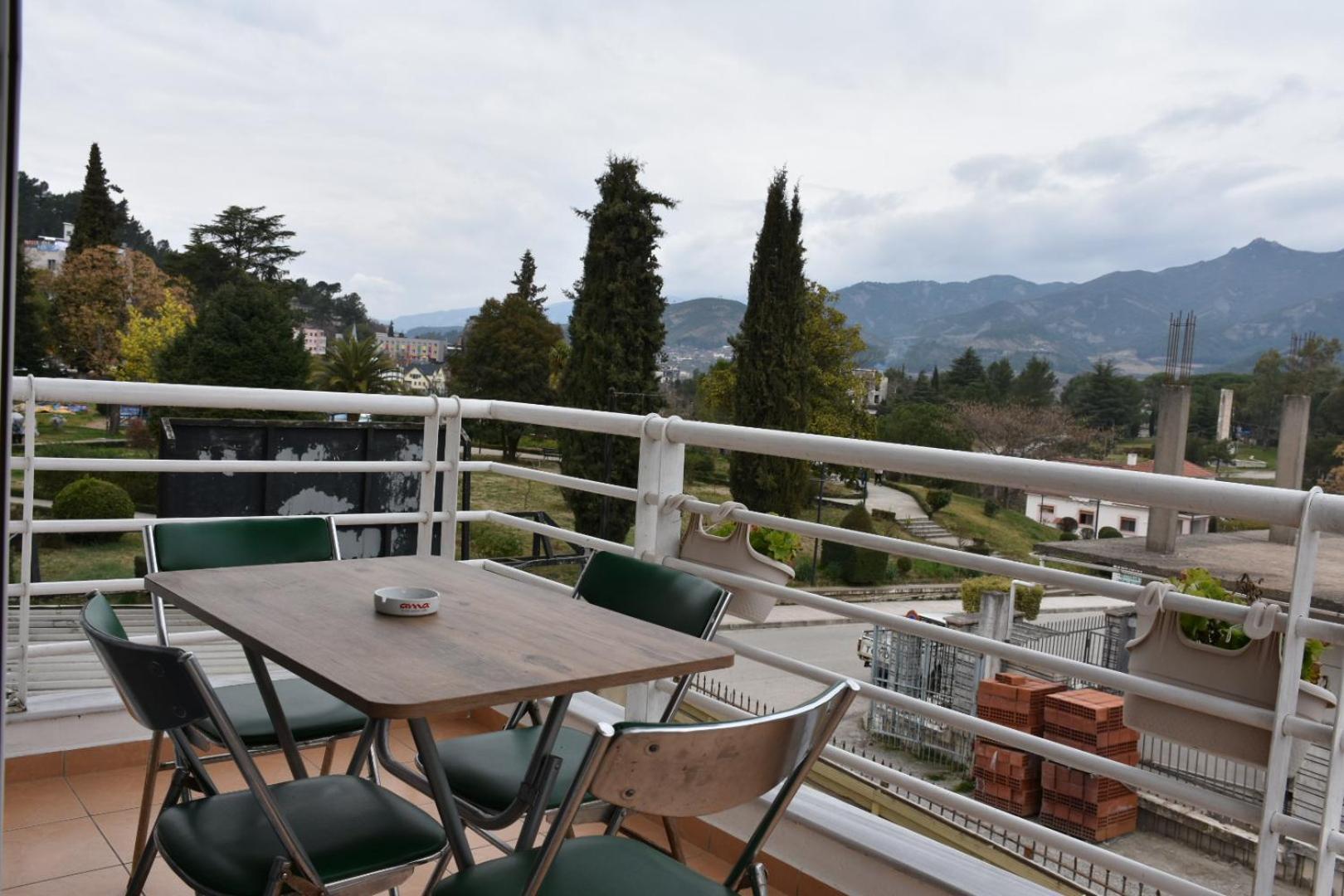Leo Apartment Пермети Экстерьер фото