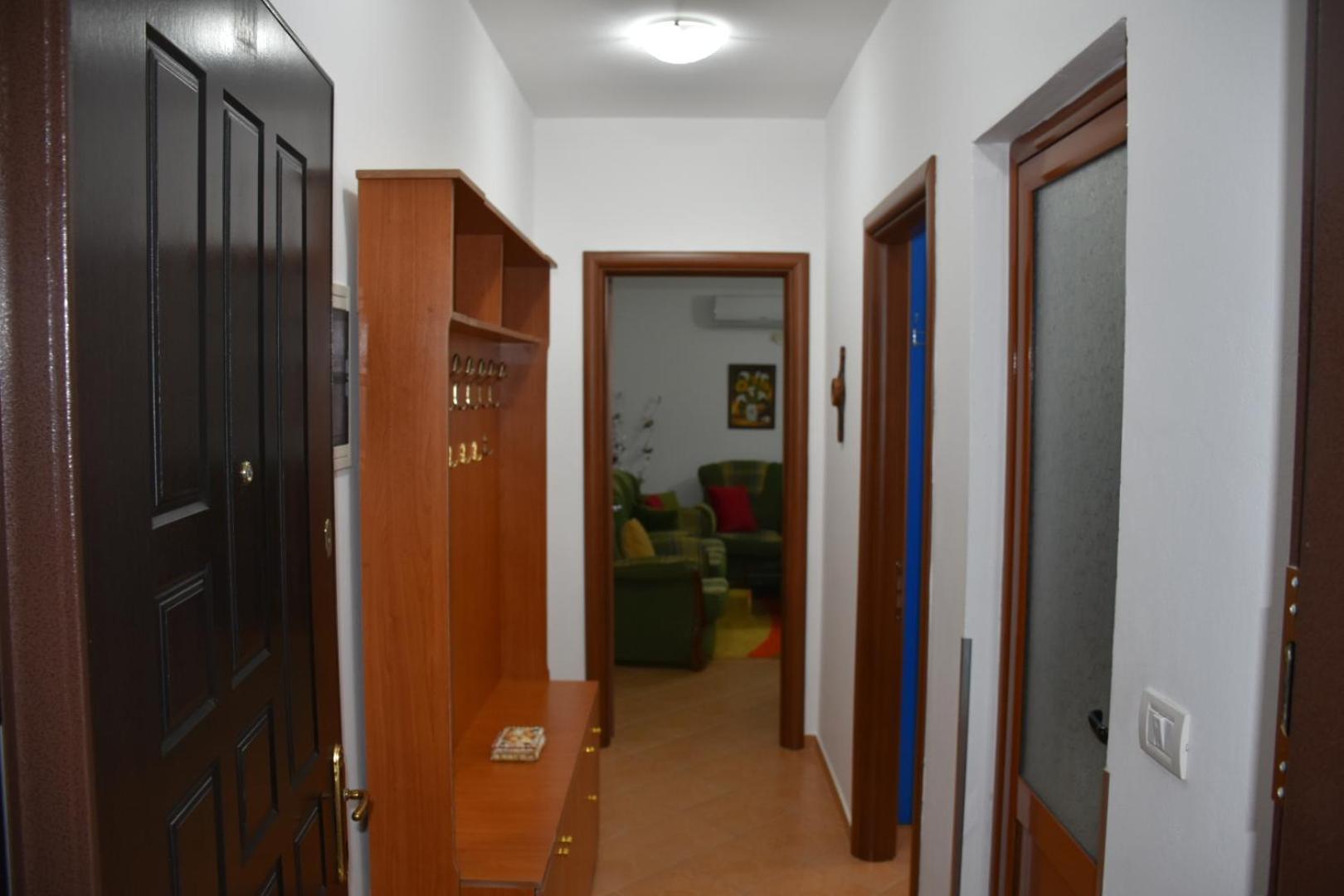 Leo Apartment Пермети Экстерьер фото